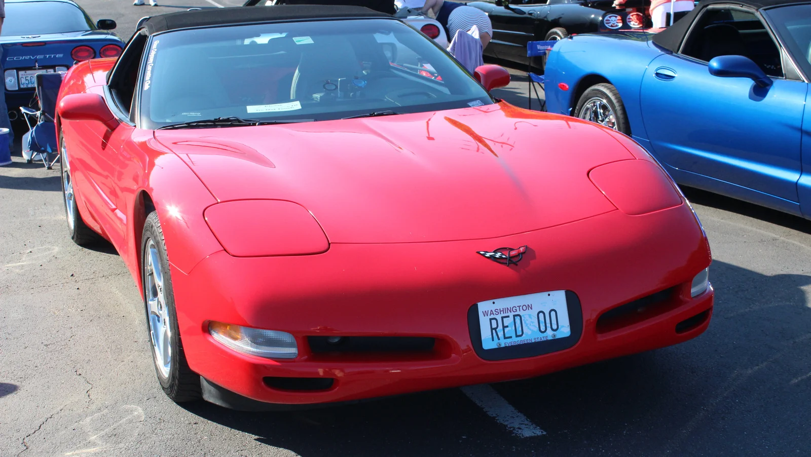 Click to Enlarge-Esc to Close Corvette Generations/C5/C5 2000 Red LF.webp